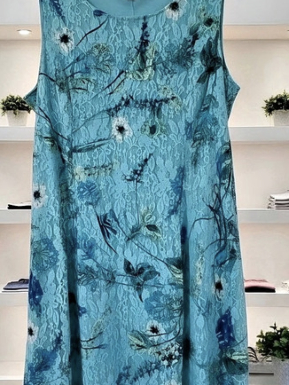 Perceptions Floral Mini Dress in Blue Large Like New - Large